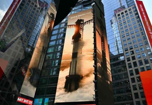SpaceX makes $60bn AI acquisition as market value challenges Amazon