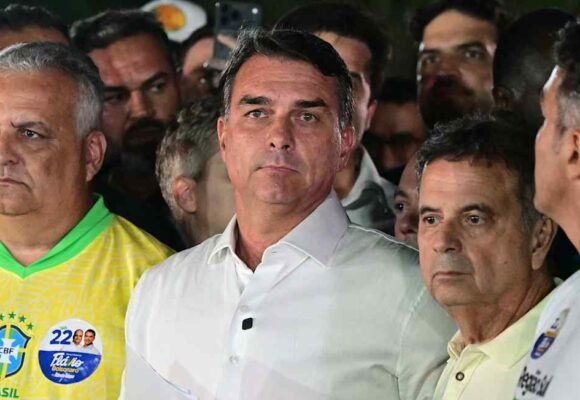 Washington to issue Flávio Bolsonaro US visa after election loss